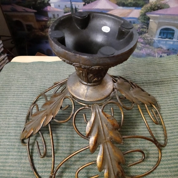 Wrought Iron Spanish Revival Medieval footed fruit basket & Hot Pot Holder🍜 - Picture 5 of 16